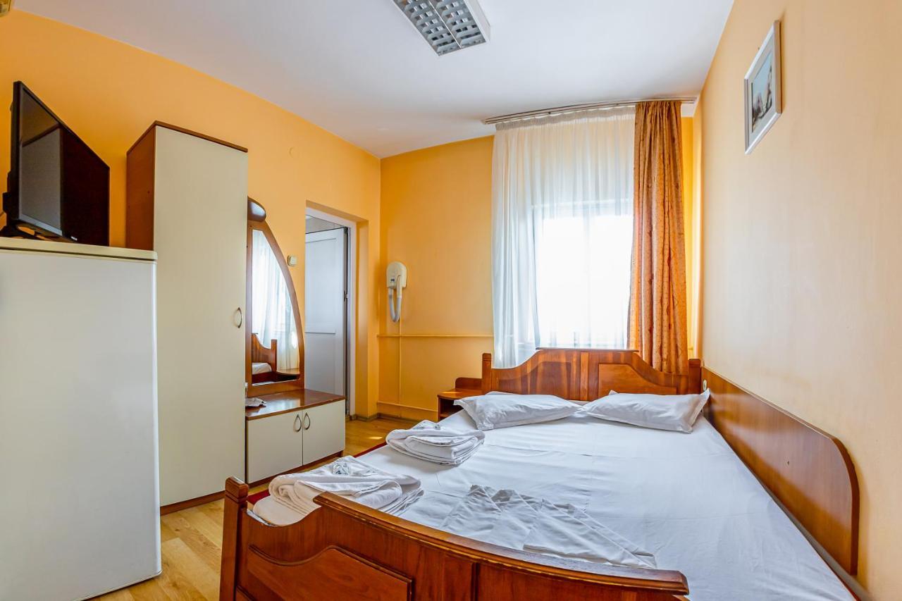 Motel Dasiana Târgu Jiu Eksteriør billede