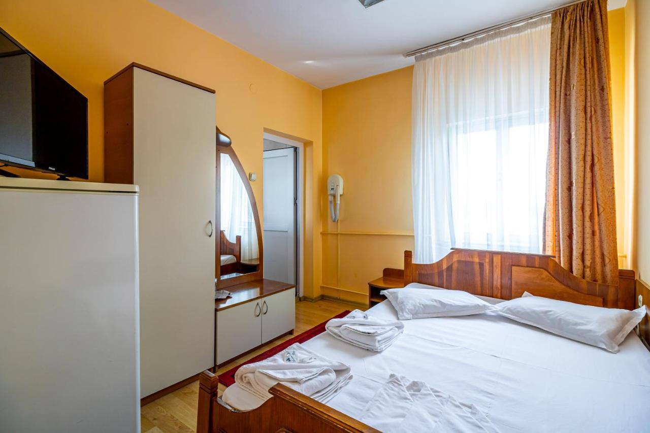 Motel Dasiana Târgu Jiu Eksteriør billede