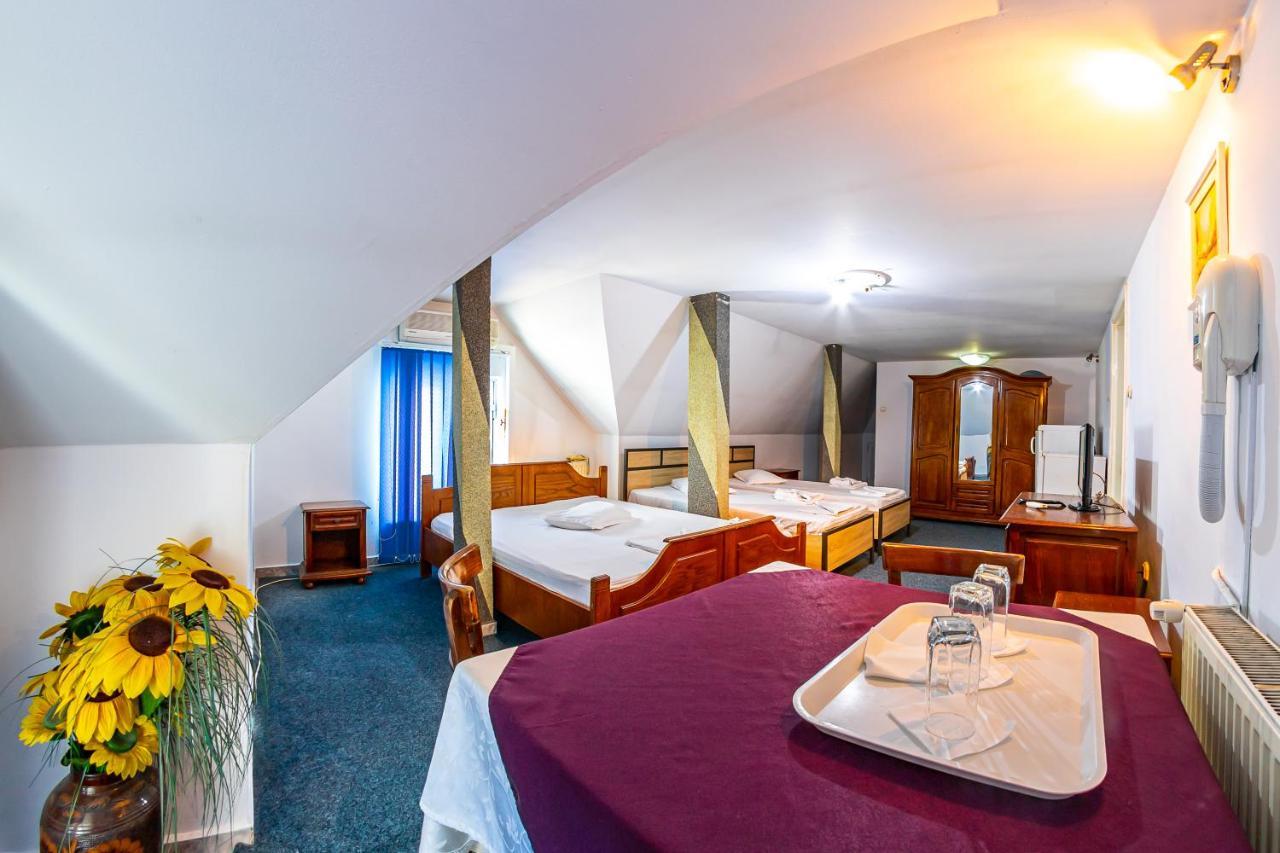 Motel Dasiana Târgu Jiu Eksteriør billede